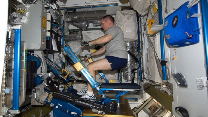 astronot latihan
