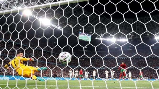 Portugal vs Perancis 2-2 Perancis Juara Grup F Pinalti Cristiano Ronaldo
