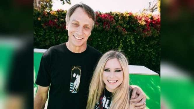 Debut TikTok Bareng Tony Hawk Viral, Avril Lavigne: Ini Gila! (Foto: Instagram)