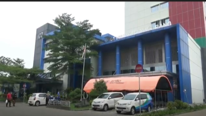 Ruang isolasi di rumah sakit umum daerah kota tangerang telah terisi penuh dengan pasien covid-19 yang menjalani perawatan ( Foto: Kusnaedi/ANTV)