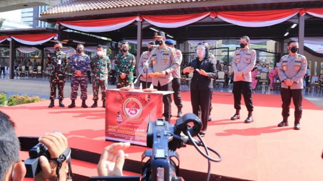 Polri Gelar Baksos Serentak se-Indonesia Jelang Hari Bhayangkara ke-75 (Foto Humas Polri)