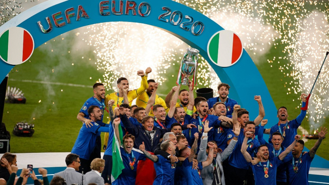 Italia vs Inggris 3-1 pen Football is coming to Rome