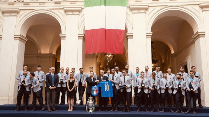 Timnas Italia diundang ke Istana Quirinal oleh Presiden Italia Sergio Mattarella
