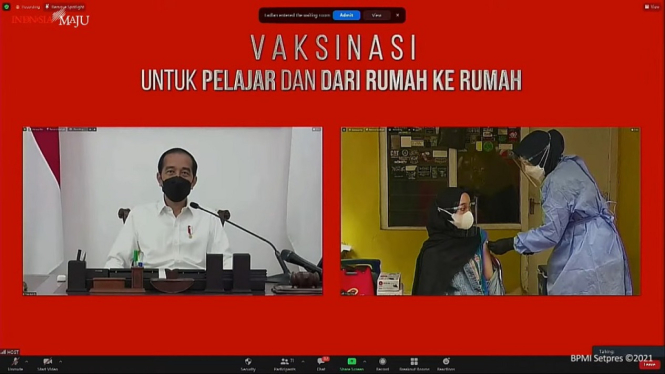 Vaksinasi Covid-19 Serentak Kepada Pelajar SMP-SMA Disaksikan Presiden Jokowi (Foto Tangkap Layar Youtube)