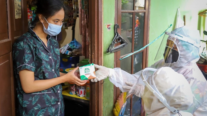 Sebanyak 200 Paket Obat Gratis untuk Pasien Covid-19 yang Isoman Mulai Dibagikan (Foto RRI)