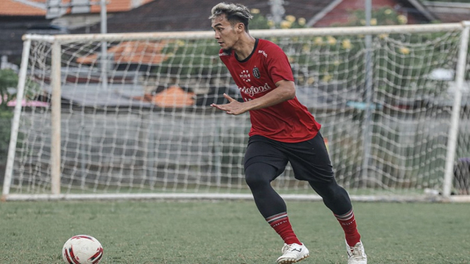 Gunawan Dwi Cahyo pemain belakang Bali United jalani operasi