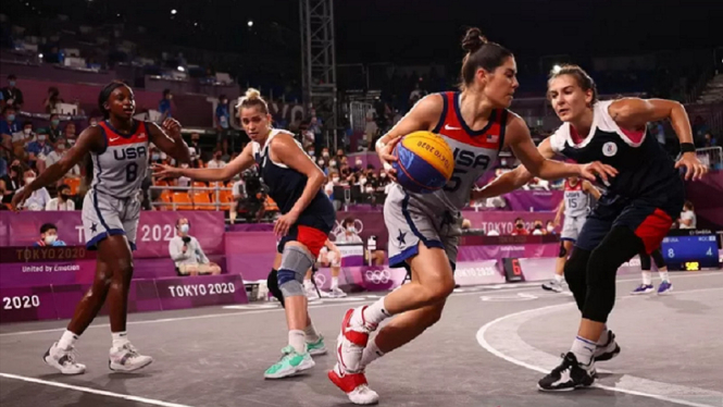 Tim Basket Putri 3x3 Amerika Serikat kalahkan Rusia 18-15 untuk rebut emas Pertama Olympiade