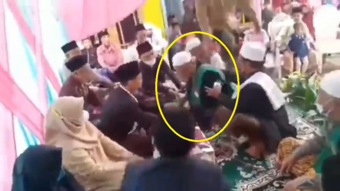 Video Viral Seorang Kiai Meninggal Dunia Usai Menikahkan dan Ucapkan Dua Kalimat Syahadat (Foto Tangkap Layar Video Instagram)