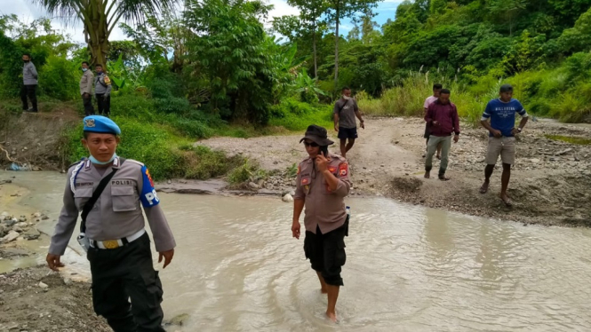 gunung botak 1