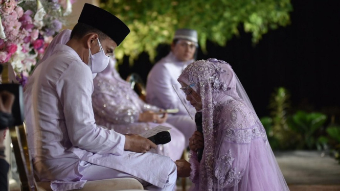 Sambil Berurai Air Mata, Lesti Kejora Minta Izin Menikah pada Kedua Orang Tua (Foto: Instagram/@antv_official)