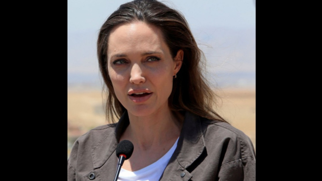 Debut di Instagram, Angelina Jolie Unggah Surat dari Gadis Afghanistan (Foto: Reuters)