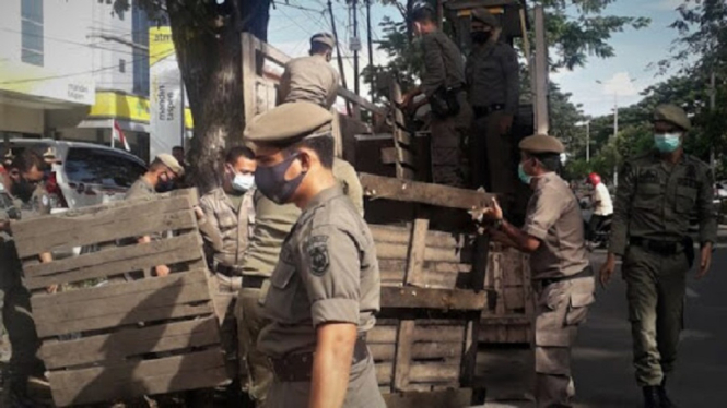 Lakukan Pemerasan Terhadap Pedagang, 5 Anggota Satpol PP Dipecat (Foto RRI)