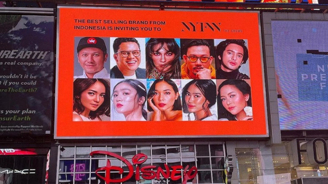 Membanggakan, Wajah Luna Maya hingga Gading Marten Mejeng di Times Square New York (Foto Instagram)