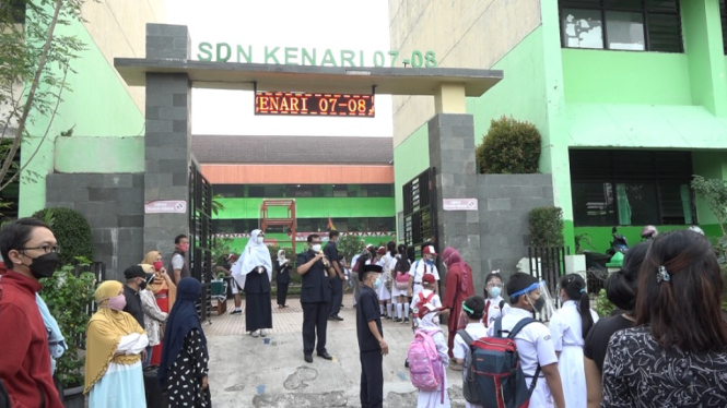 Menengok Hari Pertama Uji Coba Sekolah Tatap Muka di Jakarta