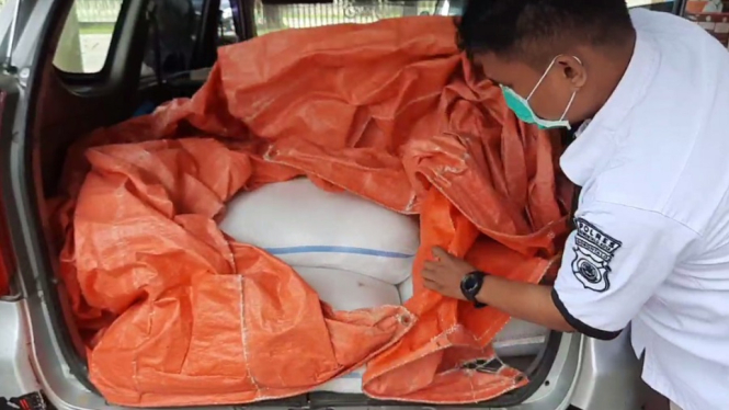 Polisi Gagalkan Penyelundupan Ratusan Liter Miras Cap Tikus
