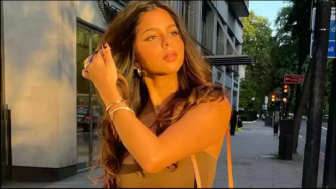 Saat Putri Shah Rukh Khan, Suhana Khan Menikmati Bulan di Langit New York (Foto Instagram)