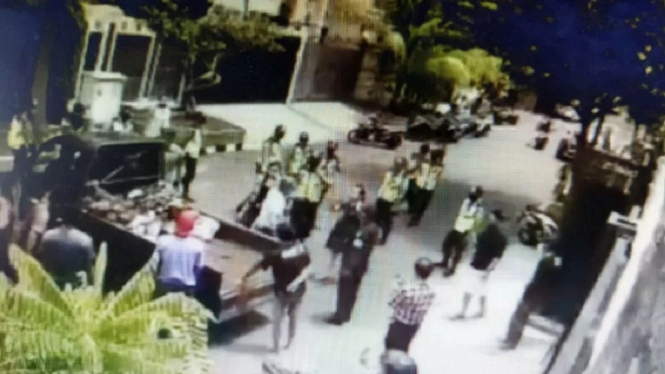 Bersitegang dengan Warga, Polisi Periksa 16 Sekuriti Perumahan Permata Buana (Foto Tangkap Layar Video Instagram)