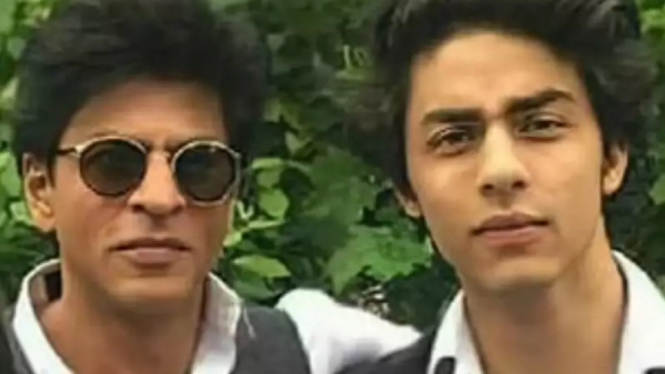 Permohonan Penangguhan Penahanan Ditolak, Fans Hibur Shah Rukh Khan dan Aryan dengan 'The Lion King' (Foto Instagram)