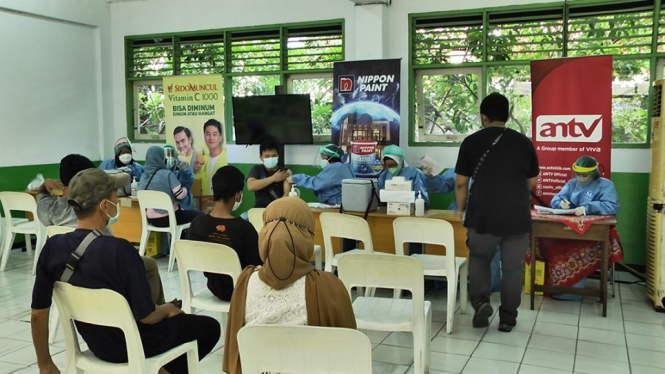 ANTV dan tvOne Kembali Gelar Sentra Vaksin di Tambora, Jakarta Barat (Foto antvklik-Dewa)