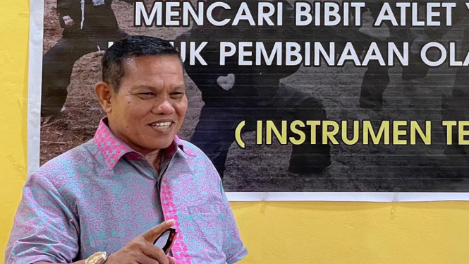 Ketua Umum Ikatan Sarjana Olahraga Republik Indonesia (ISORI) Prof Syahrial Bakhtiar