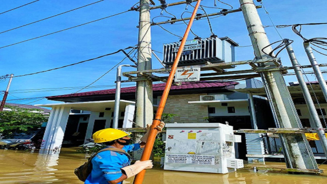 Tips Aman dari PLN untuk Hindari Bahaya Listrik saat Banjir