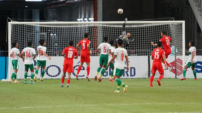 Gawang Nadeo Arga Winata digempur Singapura vs Indonesia 1-1