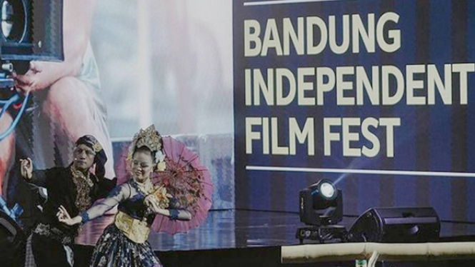 Perhelatan Bandung Independent Film Festival adalah bagian dari salah satu upaya untuk mendongkrak wisata kota kembang. ( Foto: @Pariwisata_bdg )