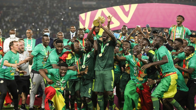 Senegal vs Mesir 4-2 (pen) tim selebrasi