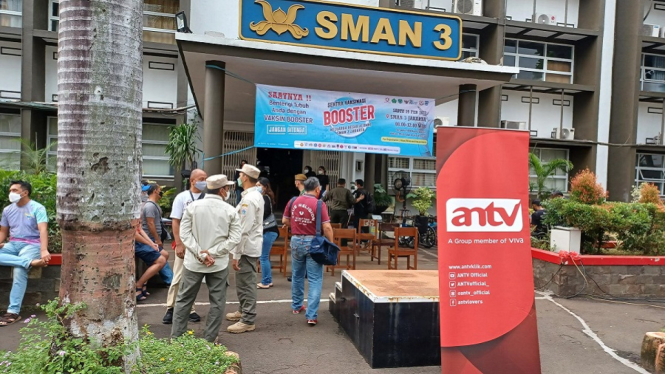 ANTV Dukung Gelaran Vaksin Booster di SMAN 3 Jakarta (Foto antvklik-Redo)
