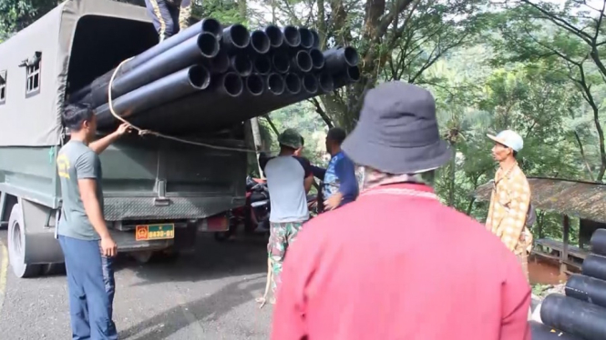 Peringati HUT ke-61, Kostrad Buatkan Sumur Bor untuk Masyarakat Banjar (Foto Dok. Korstrad)