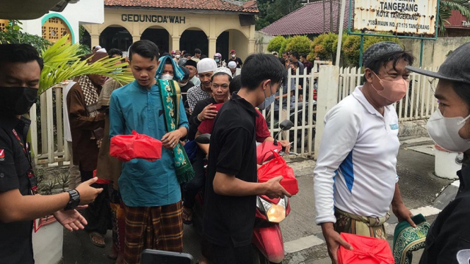 Nasi Bungkus Gratis di Jumat Penuh Berkah Bersama ANTV (Foto Istimewa)