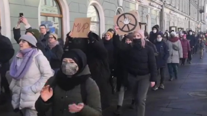 Protes Invasi Ke Ukraina, 4.300 Pengunjuk Rasa Ditahan Polisi Rusia