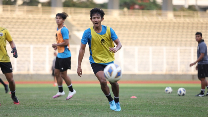 Timnas U-13 latihan perdana di Stadion Madya GBK Senayan 7 April 2022