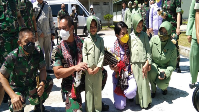 Panglima TNI Tinjau 118 Rumah Prajurit yang Baru Dibangun Pasca Gempa Mamuju