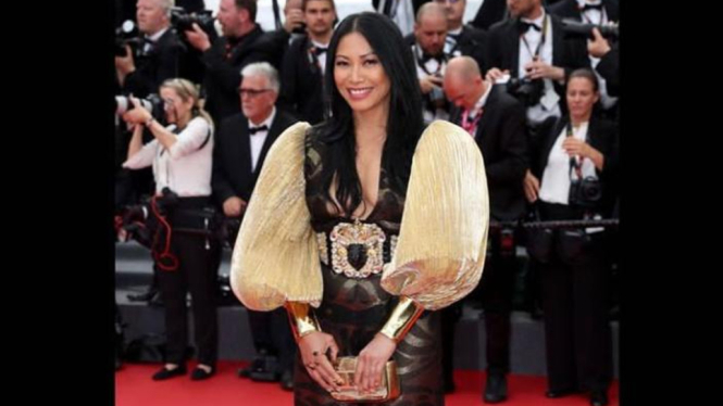 red carpet anggun