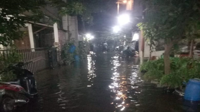 Badan Penanggulangan Bencana Semarang Pastikan Bantuan Logistik Korban Banjir Rob Aman Terdistribusi