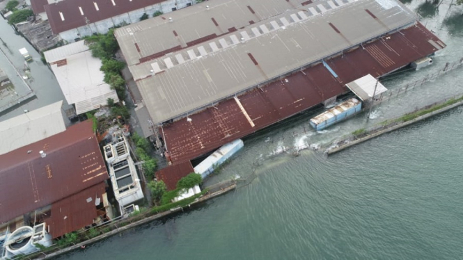Perbaiki Tanggul Jebol di Kawasan Pelabuhan Tanjung Emas, Pelindo Siapkan 3600 Karung Pasir