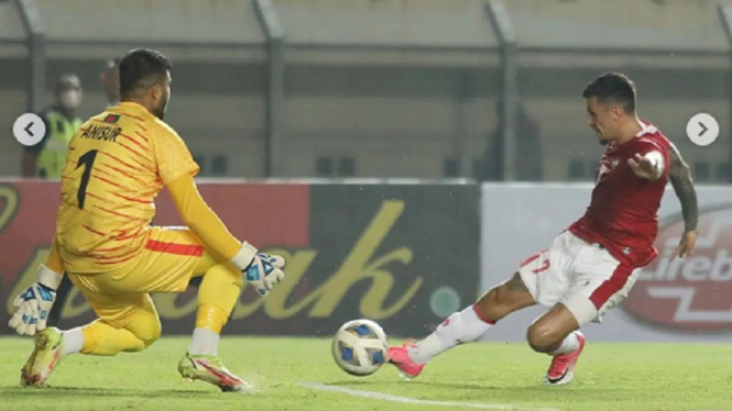 Stefanio Lilipaly sia siakan peluang lawan Bangladesh 0-0