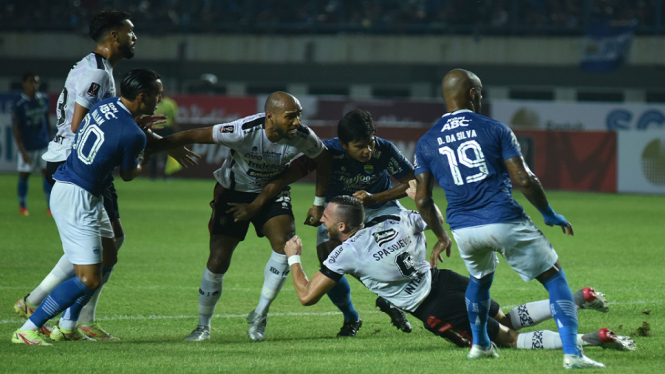 PERSIB 0-1 Bali United di babak pertama di Stadion Gelora Bandung Lautan Api (GBLA), Minggu 12 Juni 2022