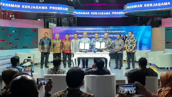 Kolaborasi VKTR dan Jasa Sarana, Upaya Ciptakan Ekosistem Kendaraan Listrik di Bandung Raya