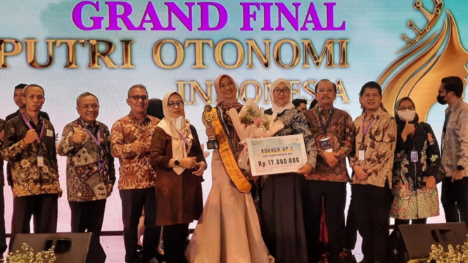 Faradissa Djasmine Anderson Dinobatkan Jadi Runner-up Putri Otonomi Indonesia 2022 (Foto antvklik-Wawan)