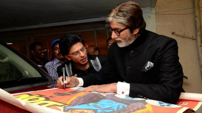 Amitabh Bachchan Unggah Foto Bersama Shah Rukh Khan, Isyaratkan Film Baru?