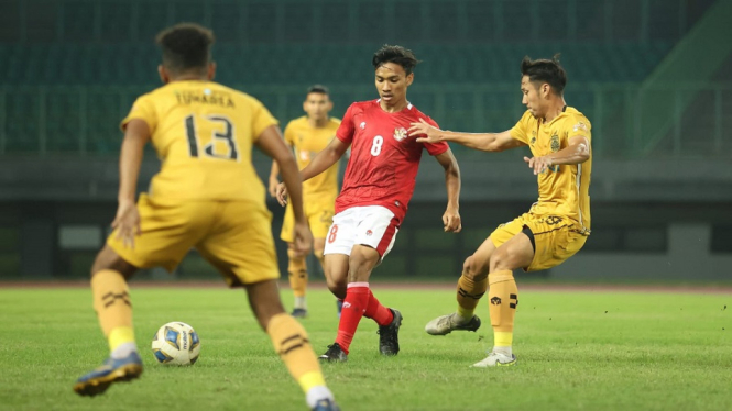 Timnas Indonesia U-19 vs Bhayangkara FC 0-1