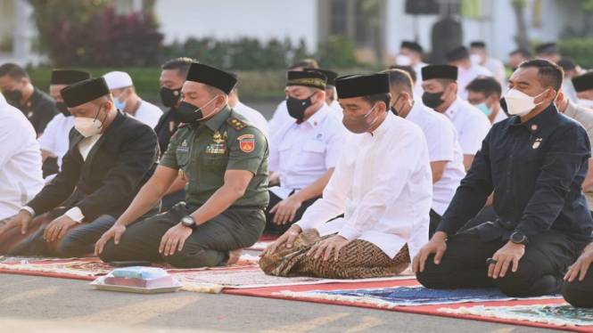 Presiden Jokowi Solat Eid Fitri