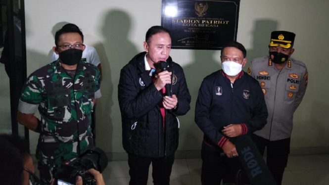 Ketum PSSI Mochamad Iriawan dan Menpora Zainudin Amali di Piala AFF 2022 di Bekasi