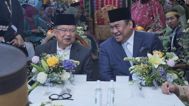 Wakil Ketua DPR RI Rachmat Gobel Jadi Saksi Pernikahan Ponakan Jusuf Kalla (Foto Istimewa)