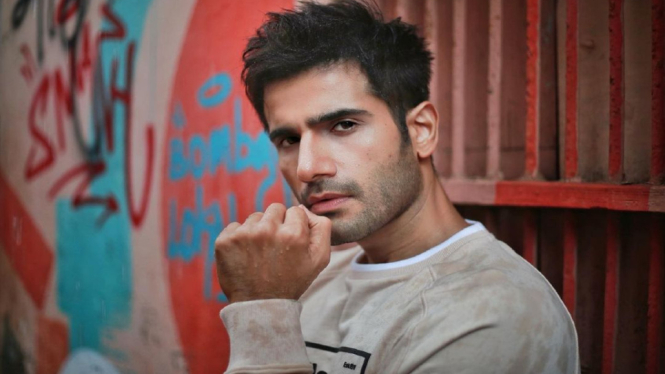 Karan Tacker Sempat Ditolak Main Film Karena Terlalu Tampan