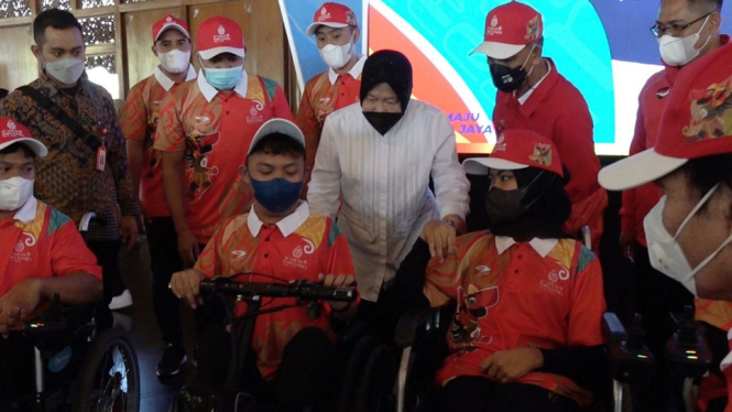 Menteri Sosial Tri Rismaharini hadiri pengukuhan atlet Indonesia ASEAN Para Games (APG) XI 2022