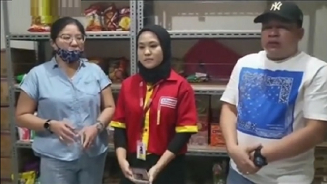 Viral! Wanita Bermobil Mewah Ancam Pegawai Minimarket dengan UU ITE (Foto Tangkap Layar)