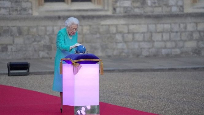 Ratu Elizabeth di Kastil Windsor Inggris.